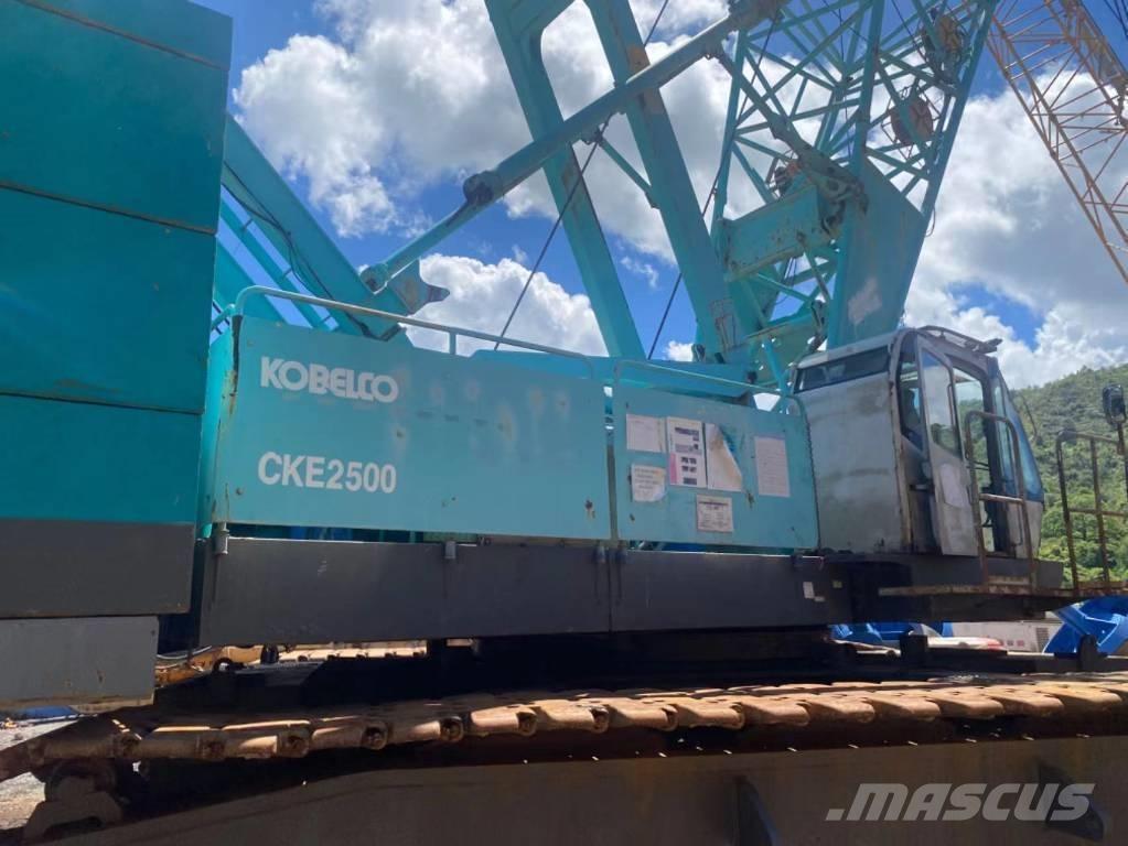 Kobelco CKE 2500 Roomikkraanad