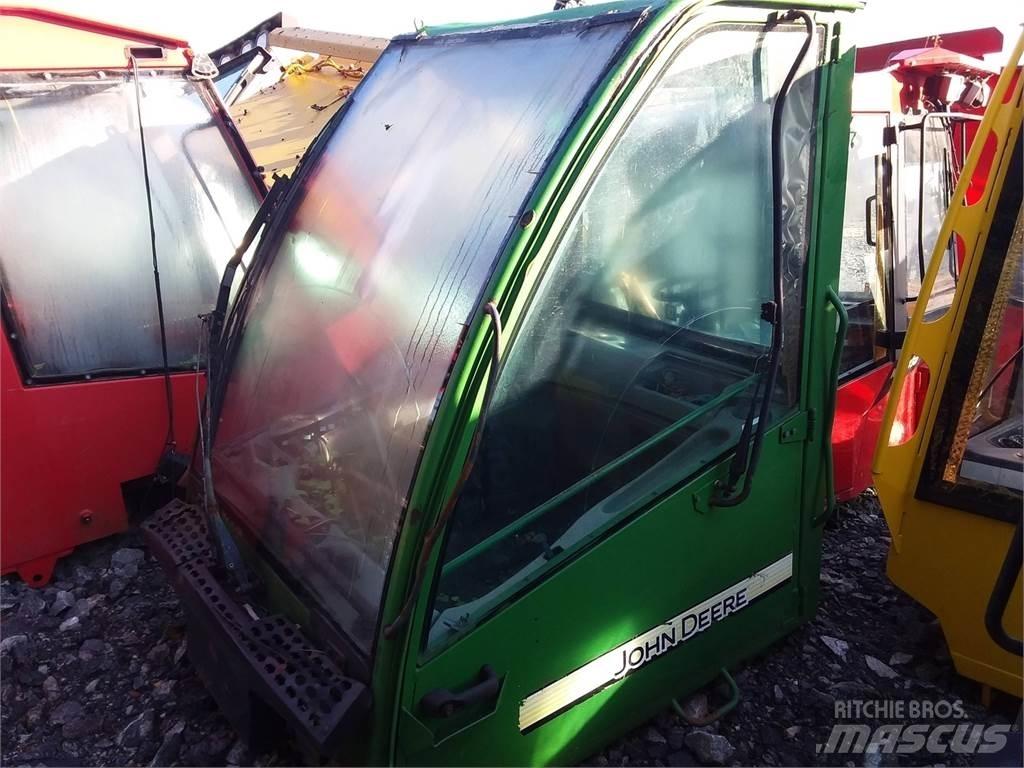 John Deere 1070d Kabiinid