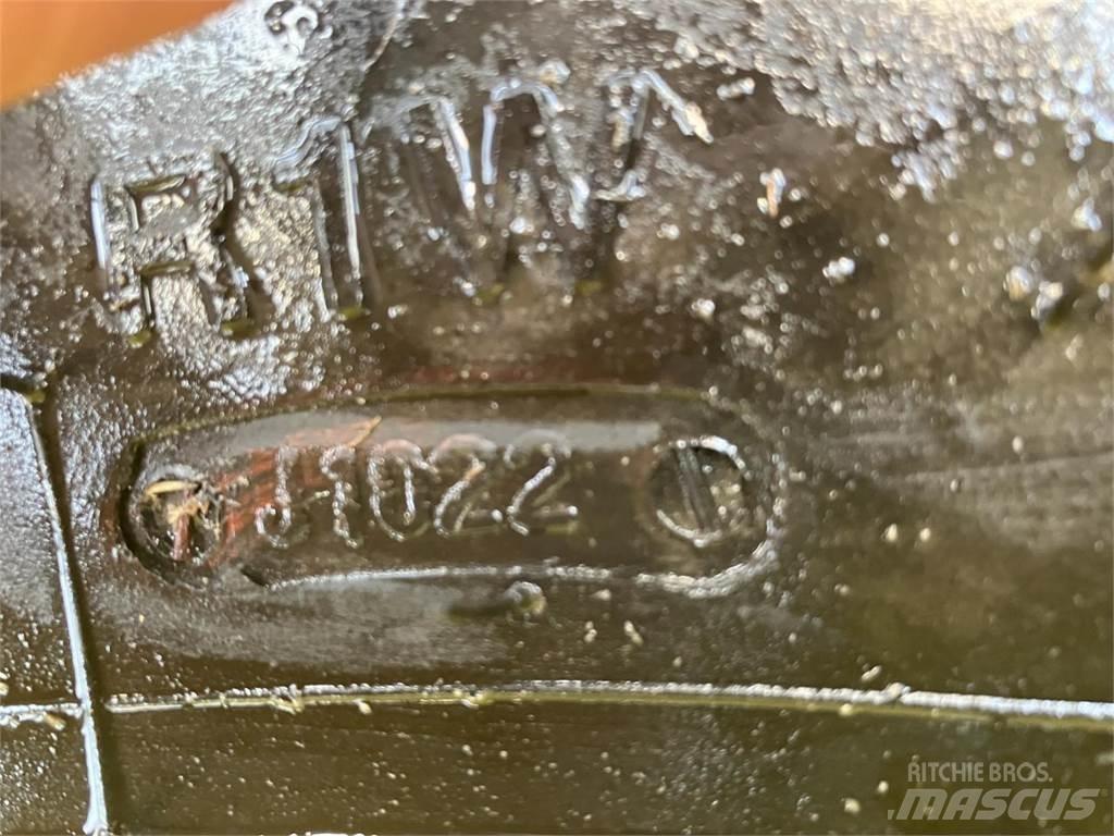 BKT 480/65R28 Rehvid, rattad ja veljed
