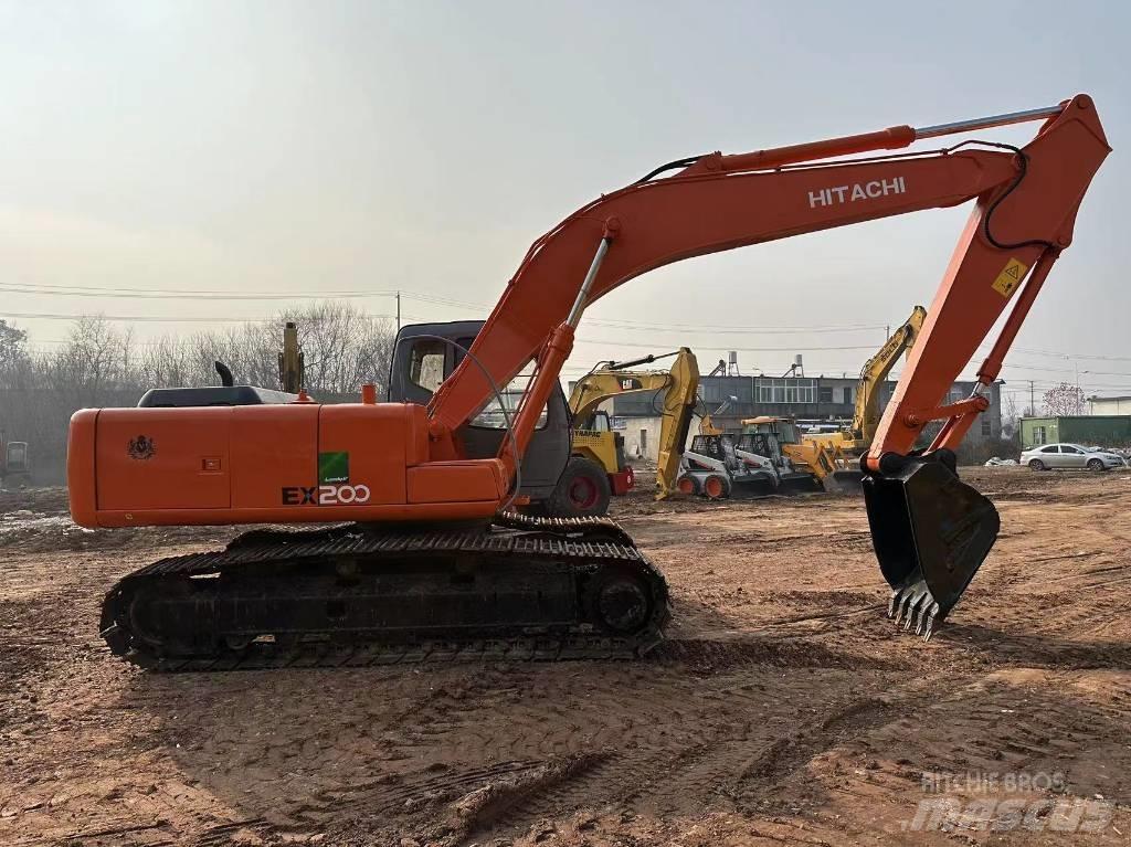 Hitachi EX 200 Roomikekskavaatorid