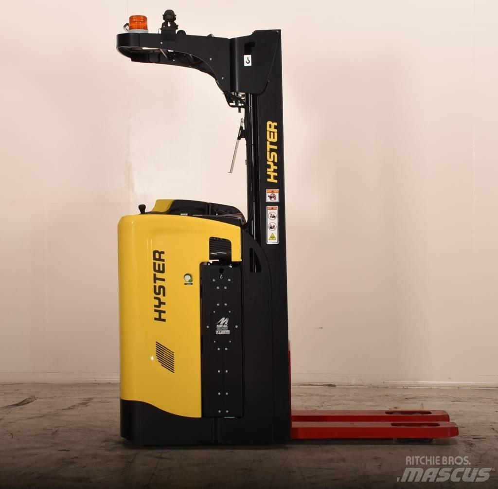 Hyster RS1.6 Platvormiga virnastajad