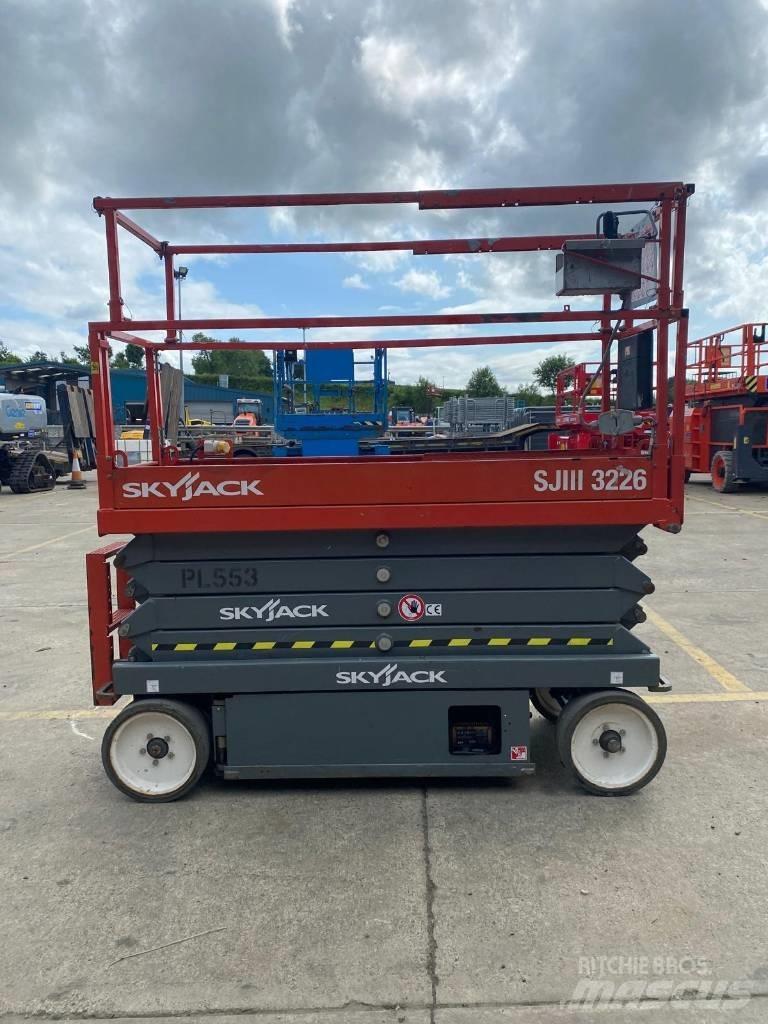 SkyJack SJ 3226 Käärtõstukid
