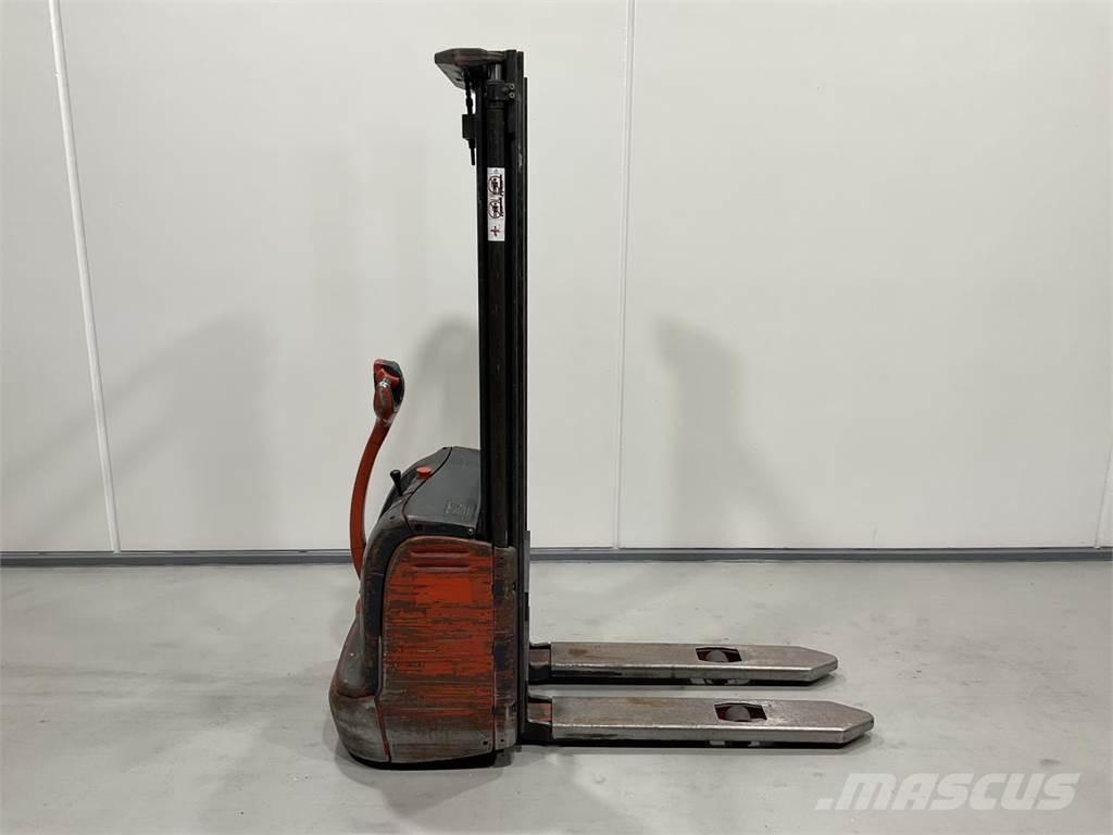 Linde L12 Platvormiga virnastajad