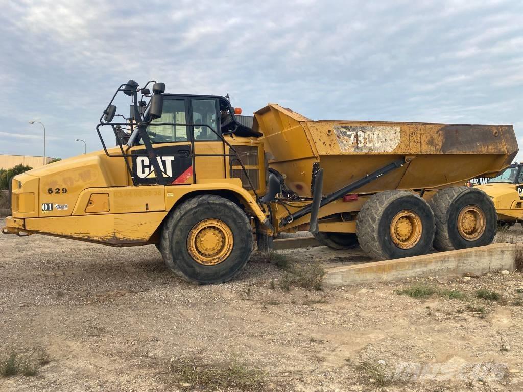 CAT 730 C Liigendraamiga pinnaseveokid