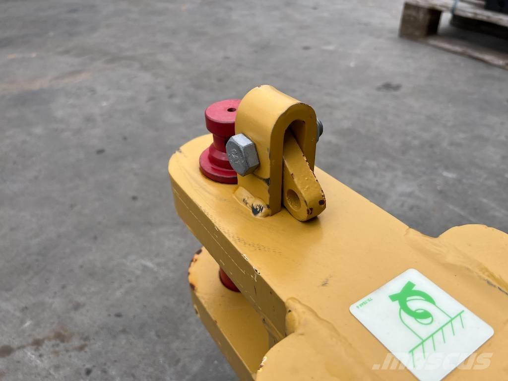 CAT D6R / D6T Zugmaul Muud osad