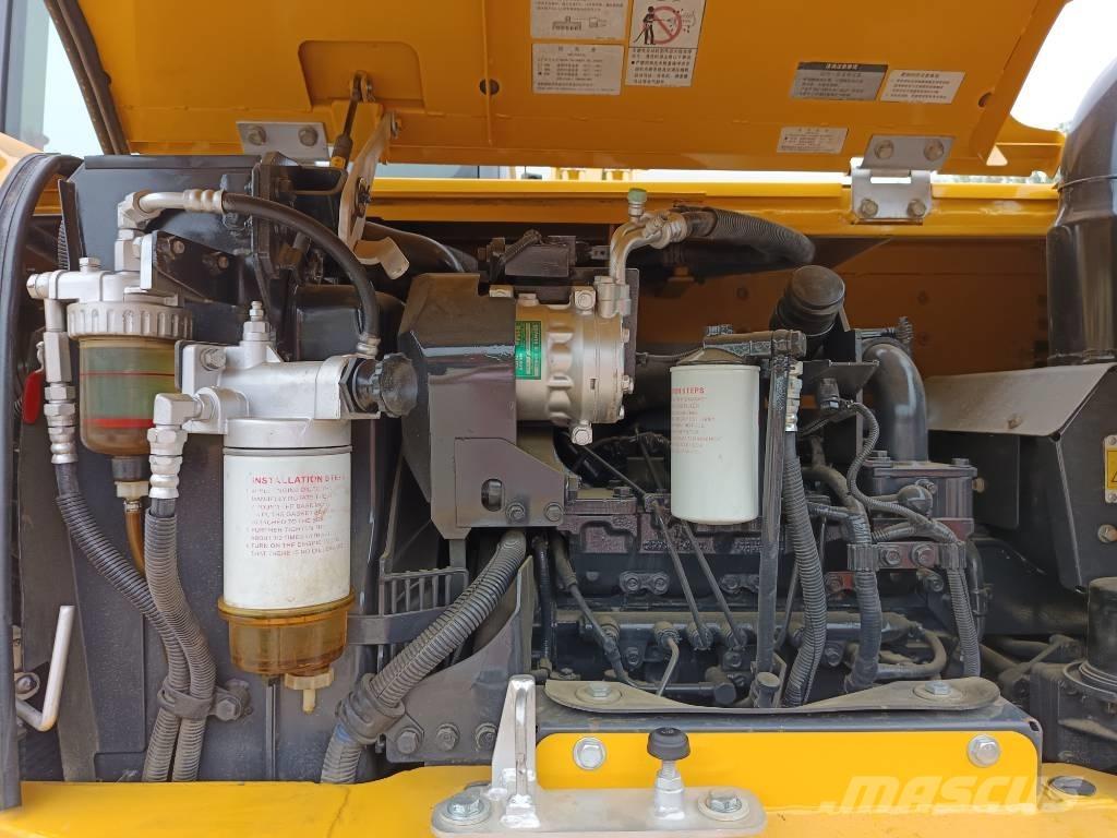 Komatsu PC 70 Väikeekskavaatorid 7t-12t