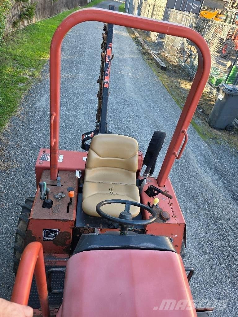 Ditch Witch RT 40 Pinnaselõikurid