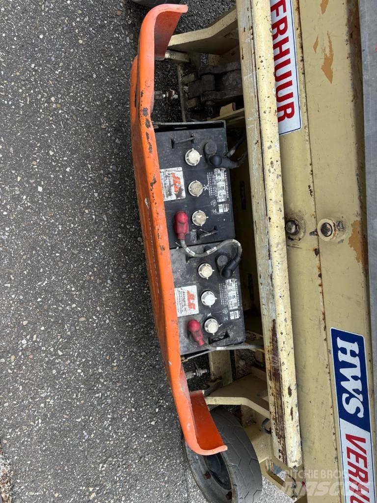 JLG 1930 ES Käärtõstukid