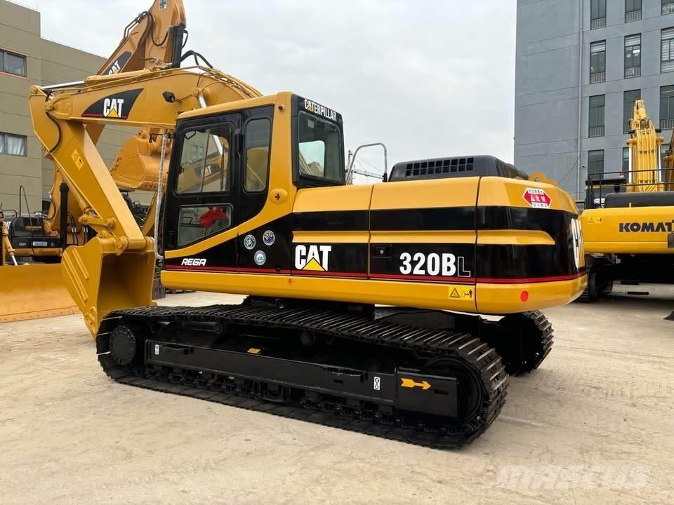 CAT 320 B L Roomikekskavaatorid