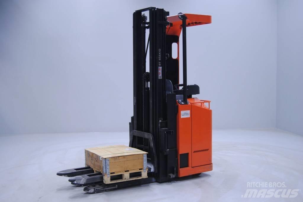 Toyota SSE135L Platvormiga virnastajad