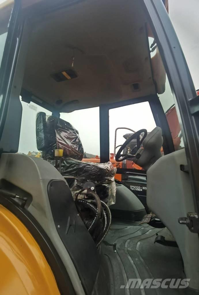 JCB 4 CX Ekskavaatorlaadurid