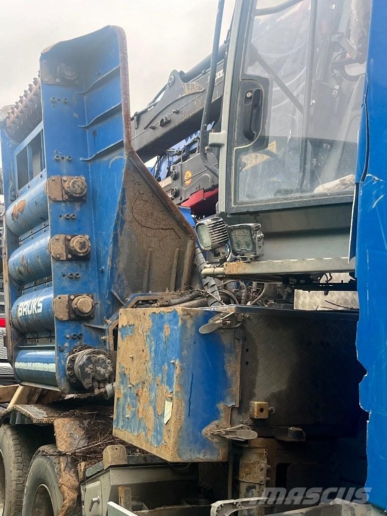 Volvo FH 750 Puulõikurid ja halumasinad