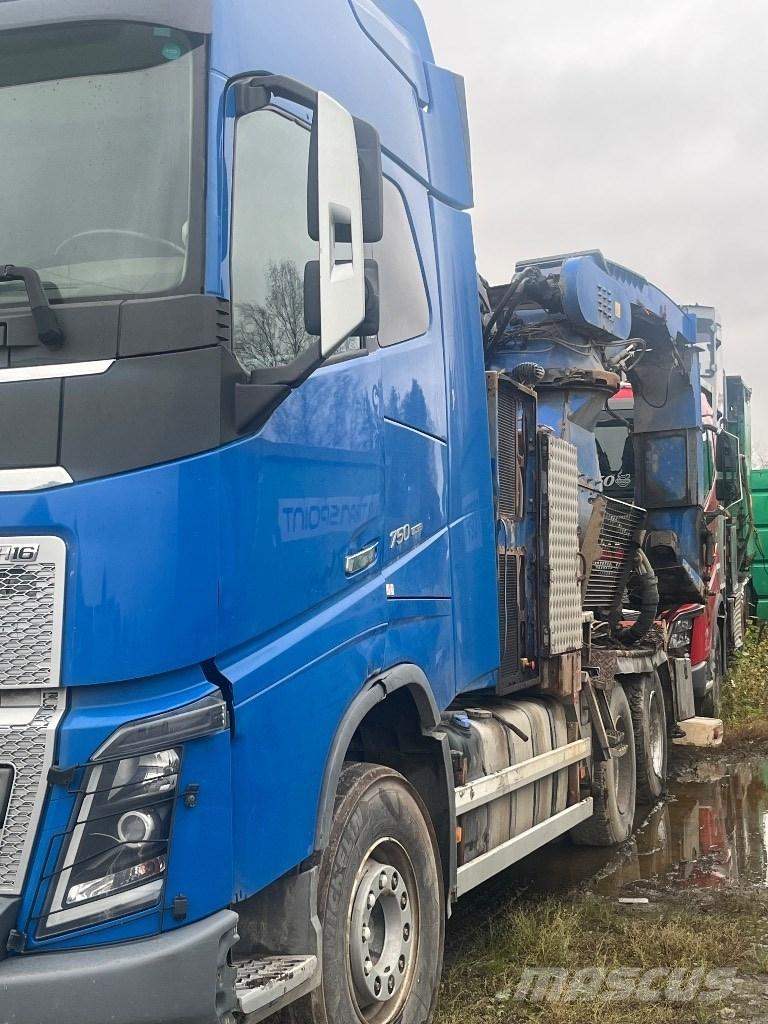Volvo FH 750 Puulõikurid ja halumasinad