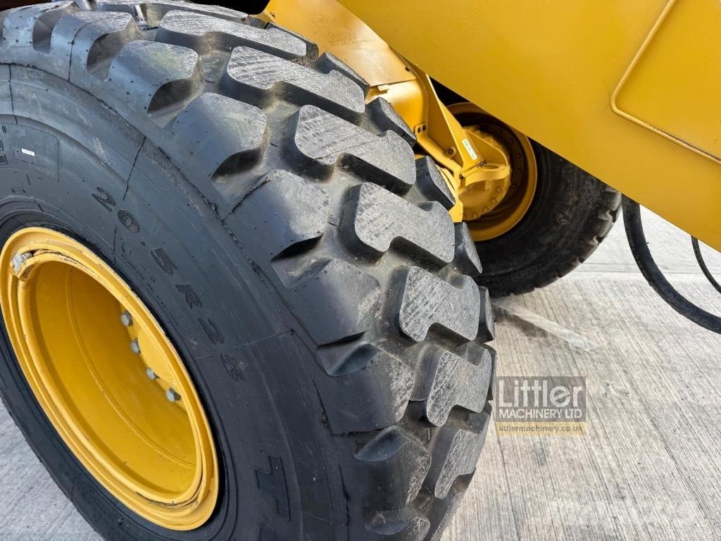 CAT 938 M Rataslaadurid