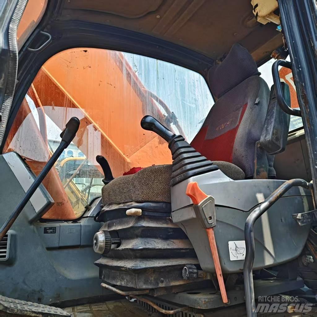 Doosan DX 300 Roomikekskavaatorid