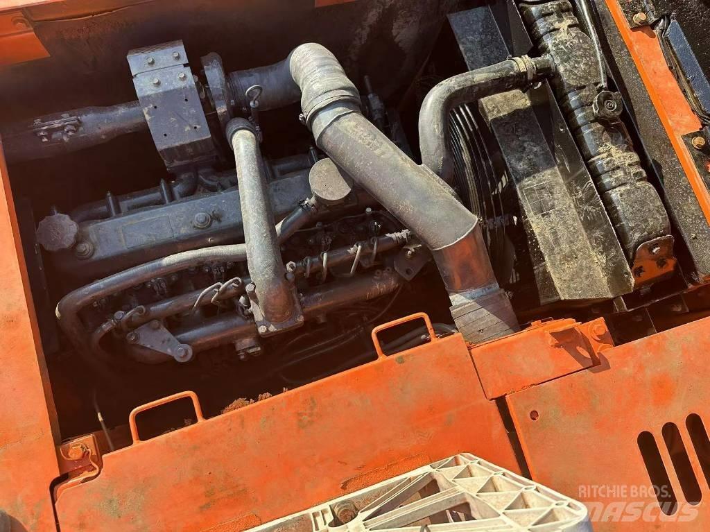 Doosan 150 W-7 Ratasekskavaatorid