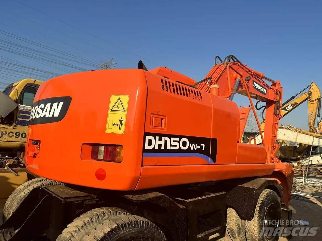 Doosan 150 W-7 Ratasekskavaatorid