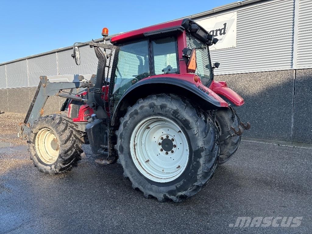 Valtra N 143 Traktorid