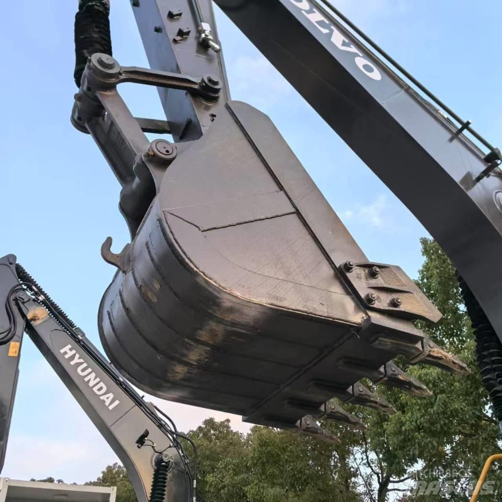 Volvo EC 210 D Roomikekskavaatorid