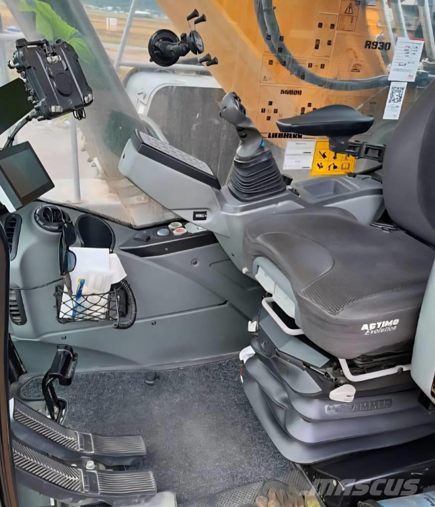 Liebherr R 930 G8 Roomikekskavaatorid