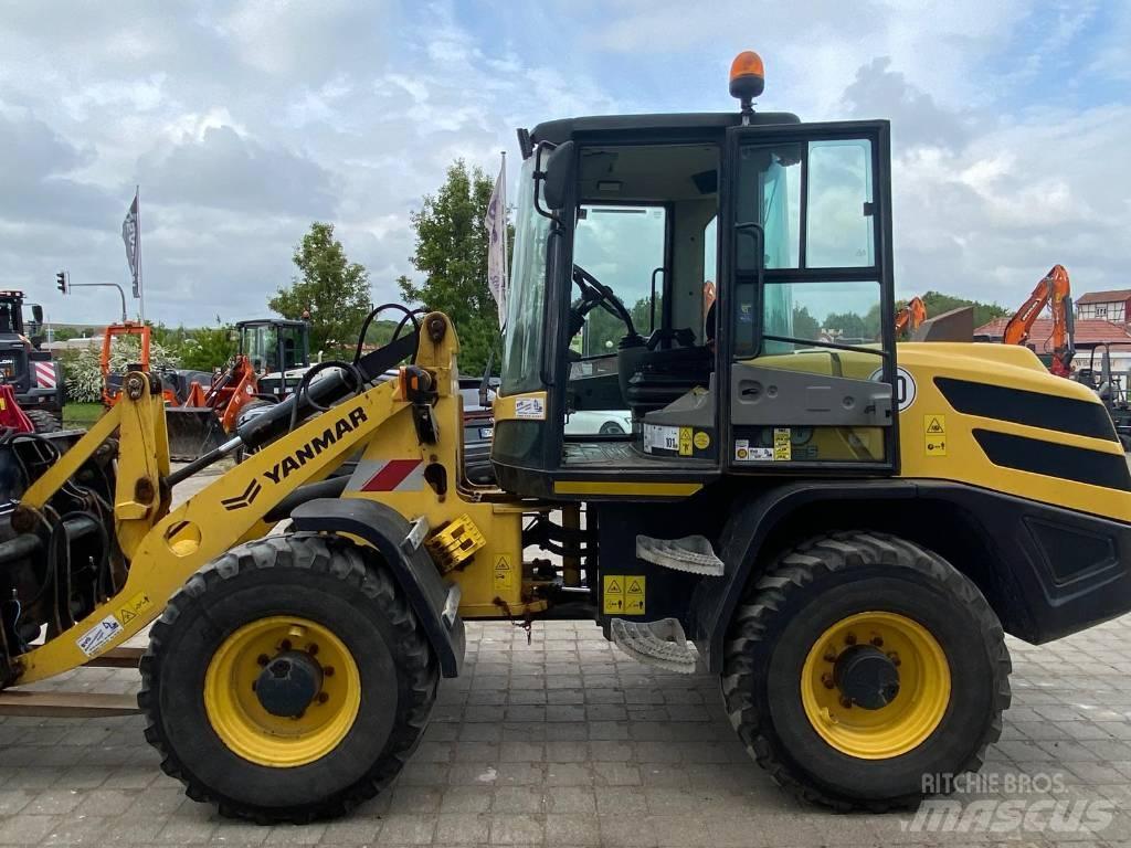 Yanmar V100 Rataslaadurid
