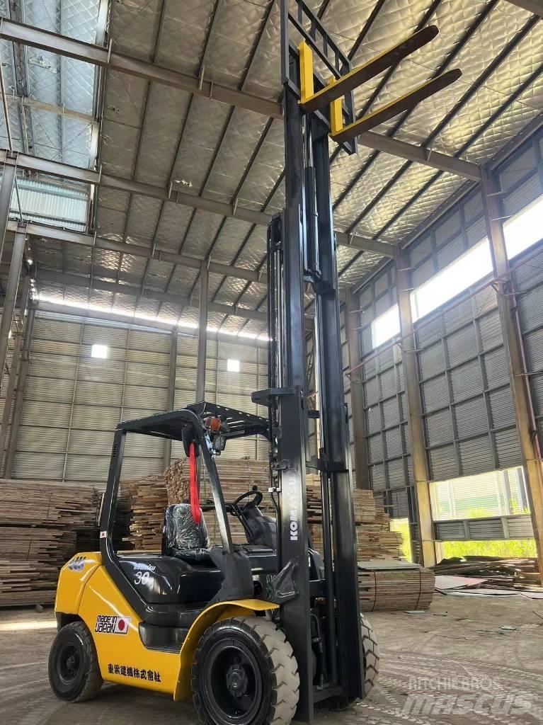 Komatsu FD 30 T-17 Diiseltõstukid