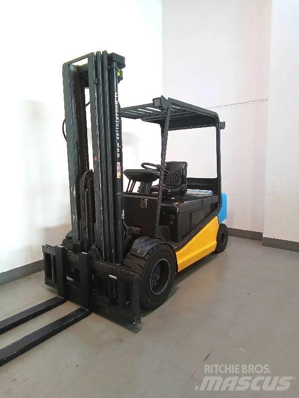 OM XE 50 Elektritõstukid