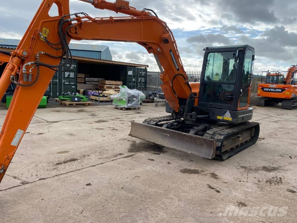Doosan Develon DX85R Väikeekskavaatorid 7t-12t
