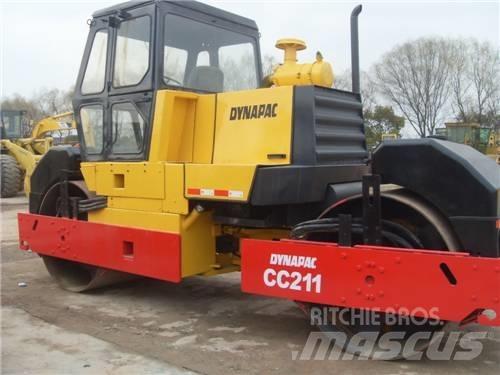 Dynapac CC 211 Tandemrullid