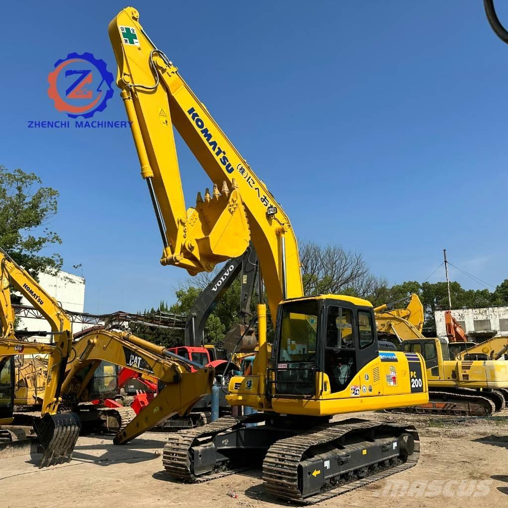 Komatsu PC 200 Roomikekskavaatorid