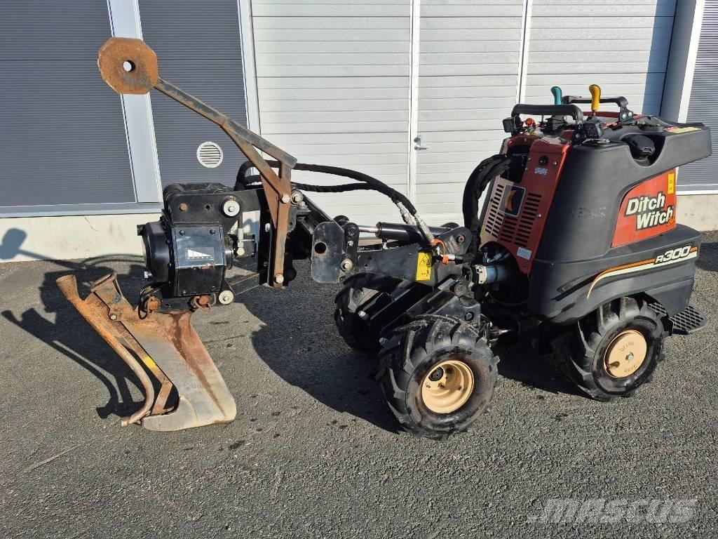 Ditch Witch R300 Pinnaselõikurid