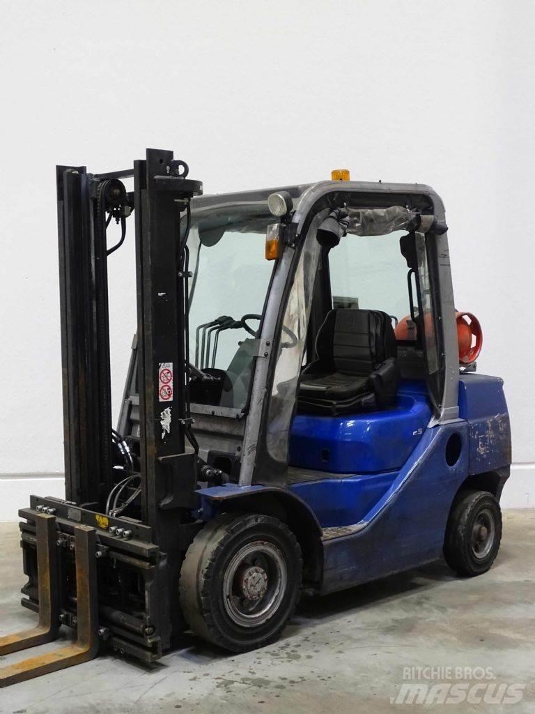 Cesab M325G Gaasitõstukid