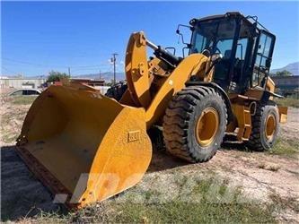 CAT 938M Rataslaadurid