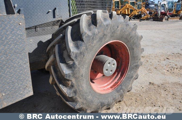 CLAAS Axion 870 Traktorid