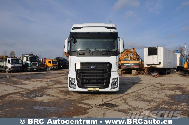 Ford F-MAX Sadulveokid