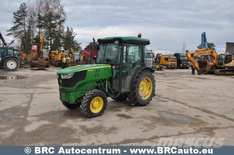 John Deere 5085 Traktorid