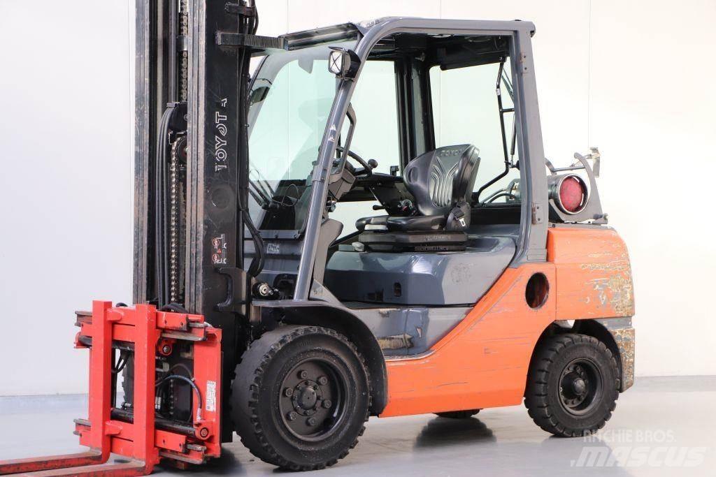 Toyota 02-8FGJF35 Gaasitõstukid