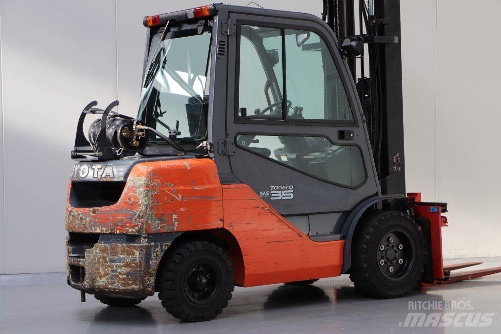 Toyota 02-8FGJF35 Gaasitõstukid