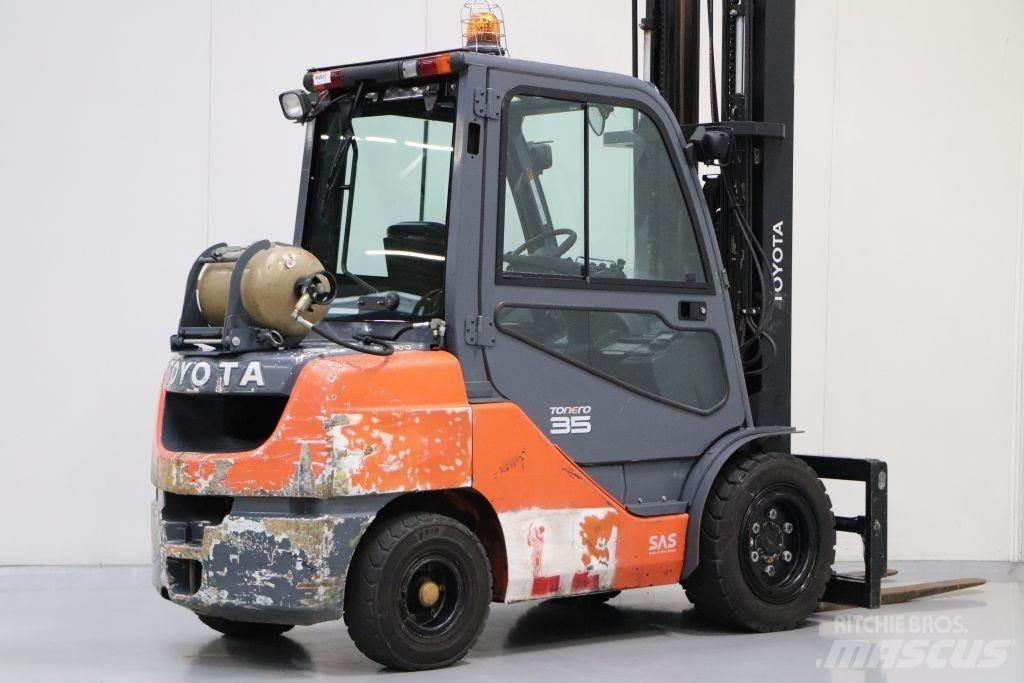 Toyota 02-8FGJF35 Gaasitõstukid