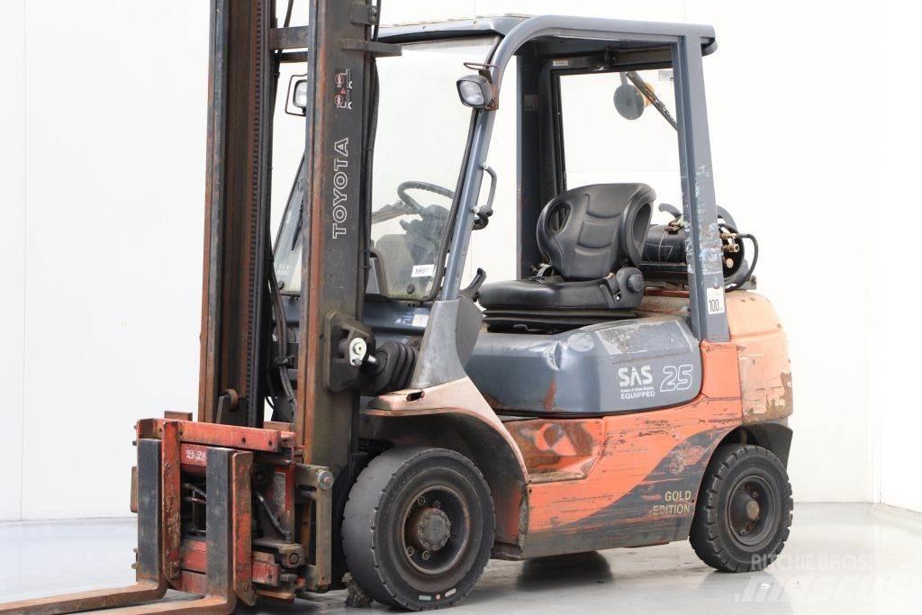 Toyota 42-7FGF25 Gaasitõstukid
