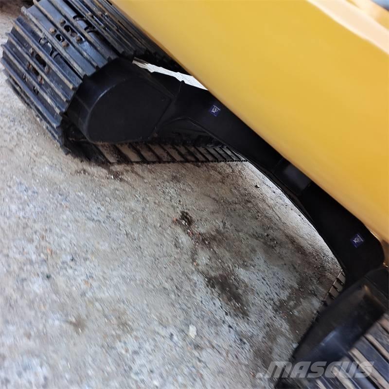 CAT 320 D Roomikekskavaatorid