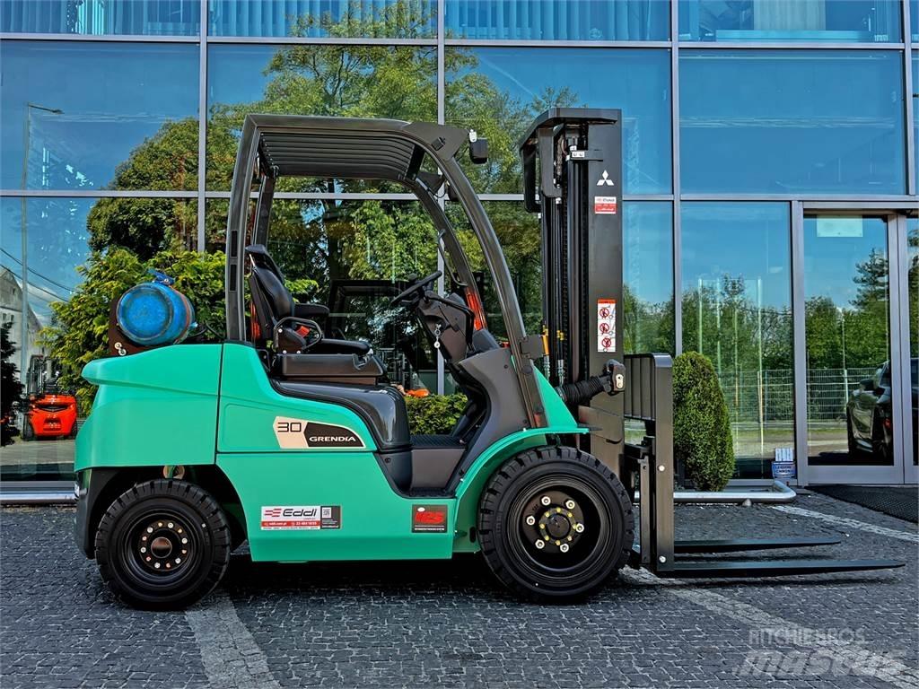 Mitsubishi FG30N Gaasitõstukid