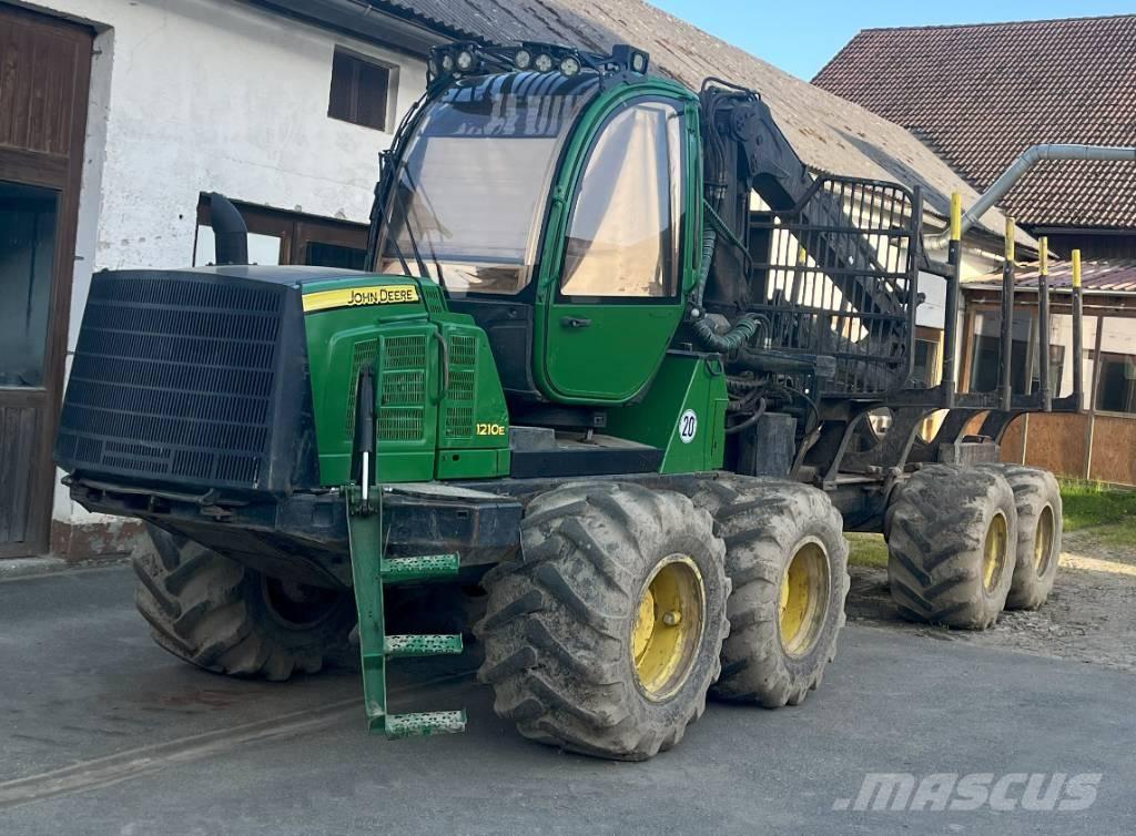 John Deere 1210E Forwarderid
