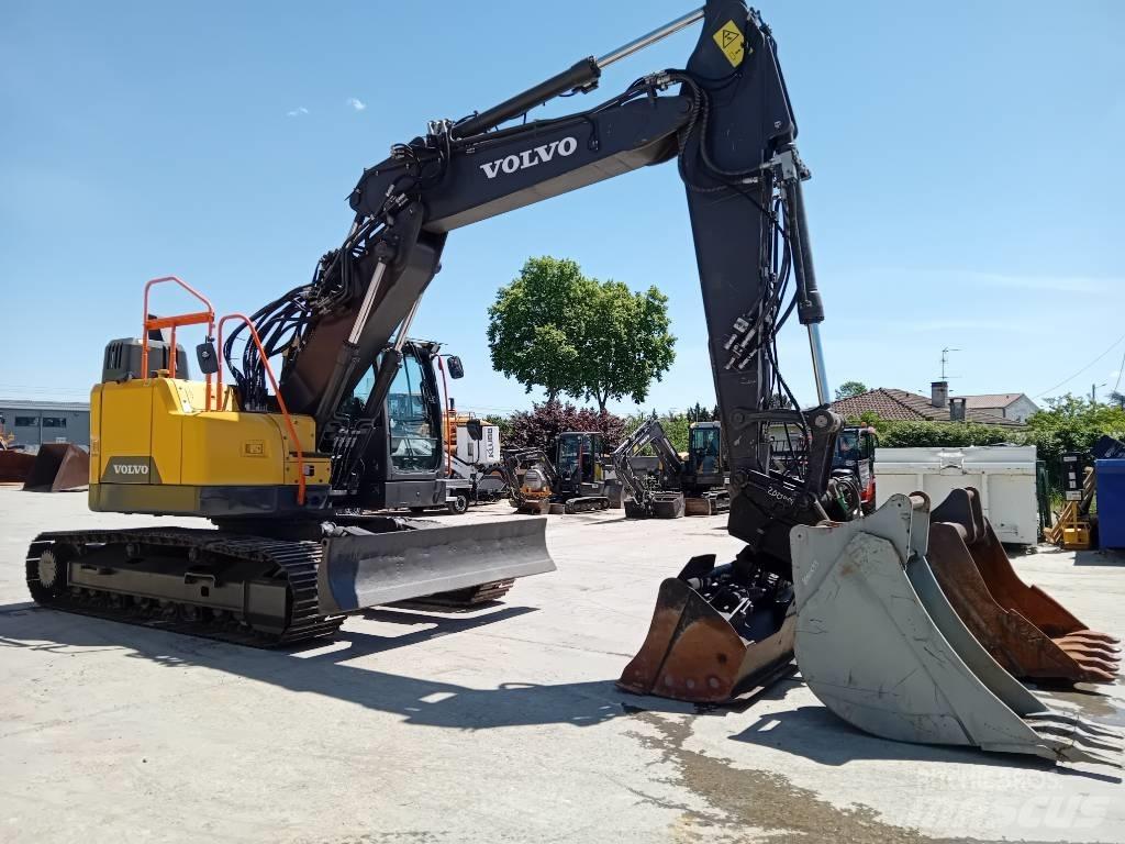 Volvo ECR 235 E Roomikekskavaatorid