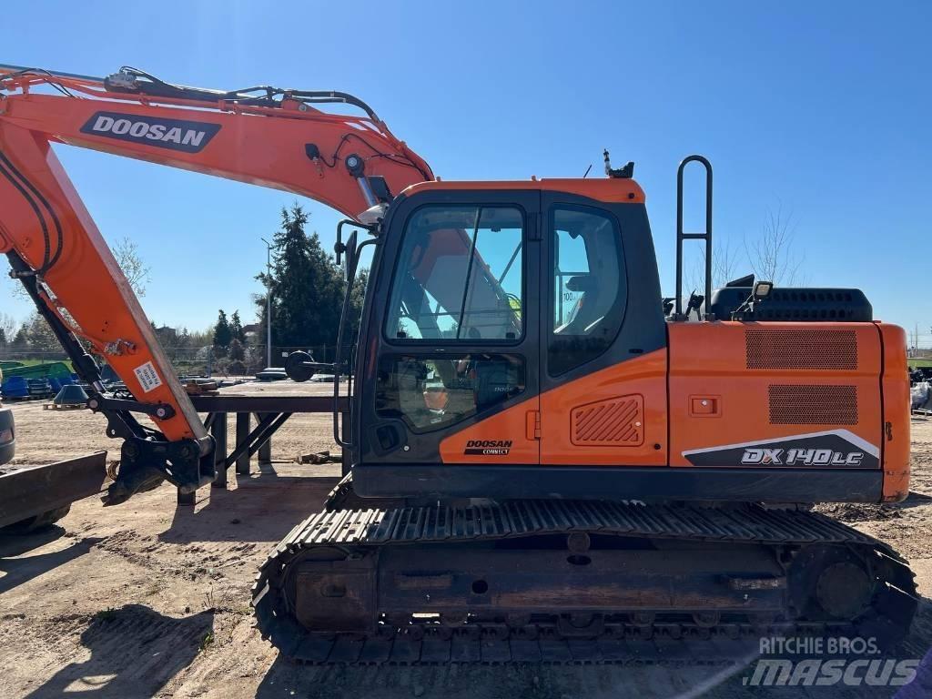 Doosan DX 140 LC Roomikekskavaatorid
