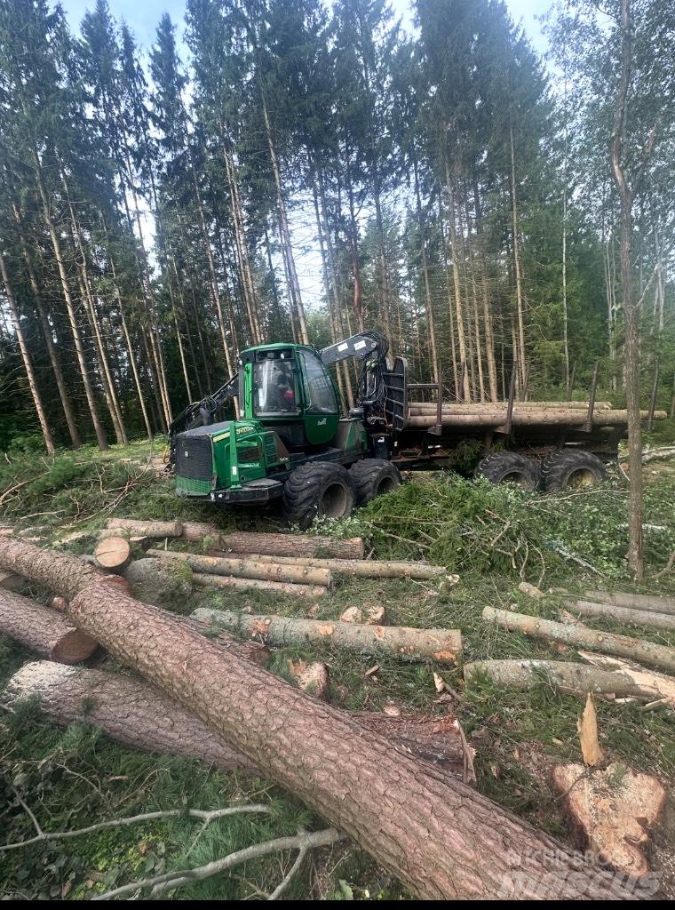 John Deere 1110 E Forwarderid