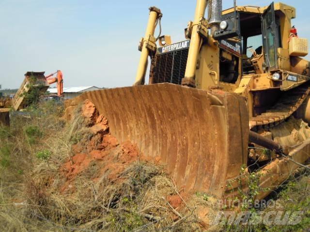 CAT D 8 L Buldooserid