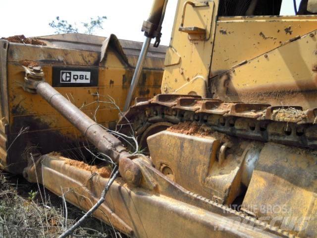 CAT D 8 L Buldooserid