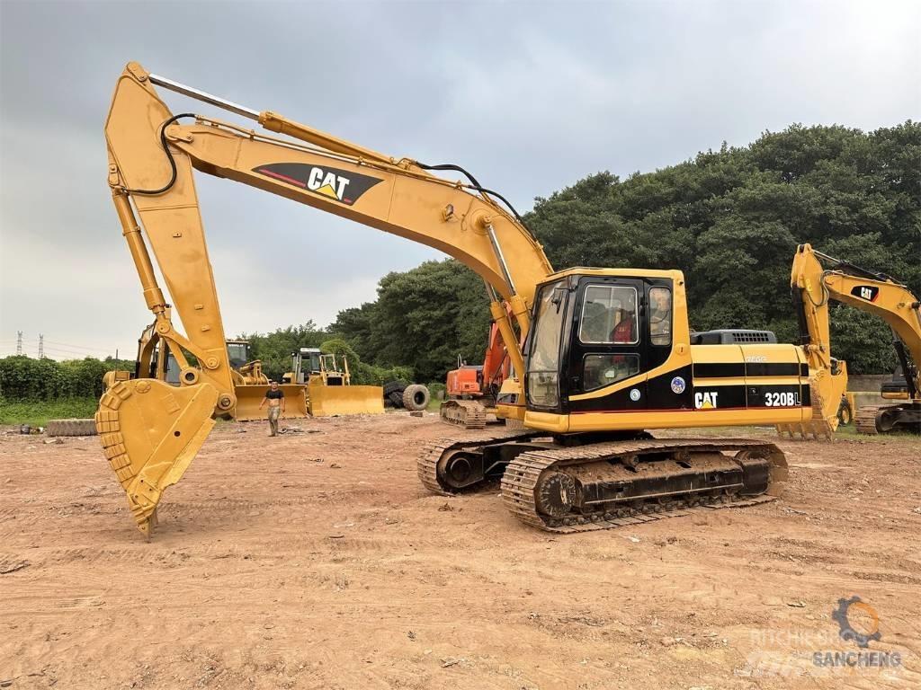 CAT 320 B Roomikekskavaatorid