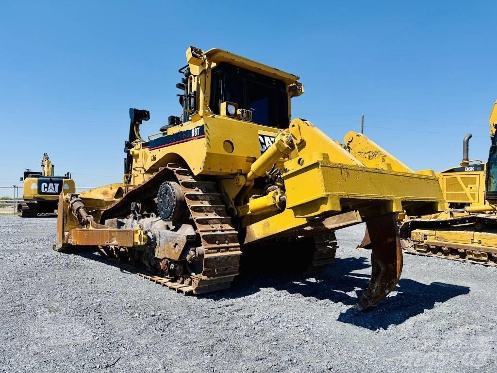 CAT D 8 T Buldooserid